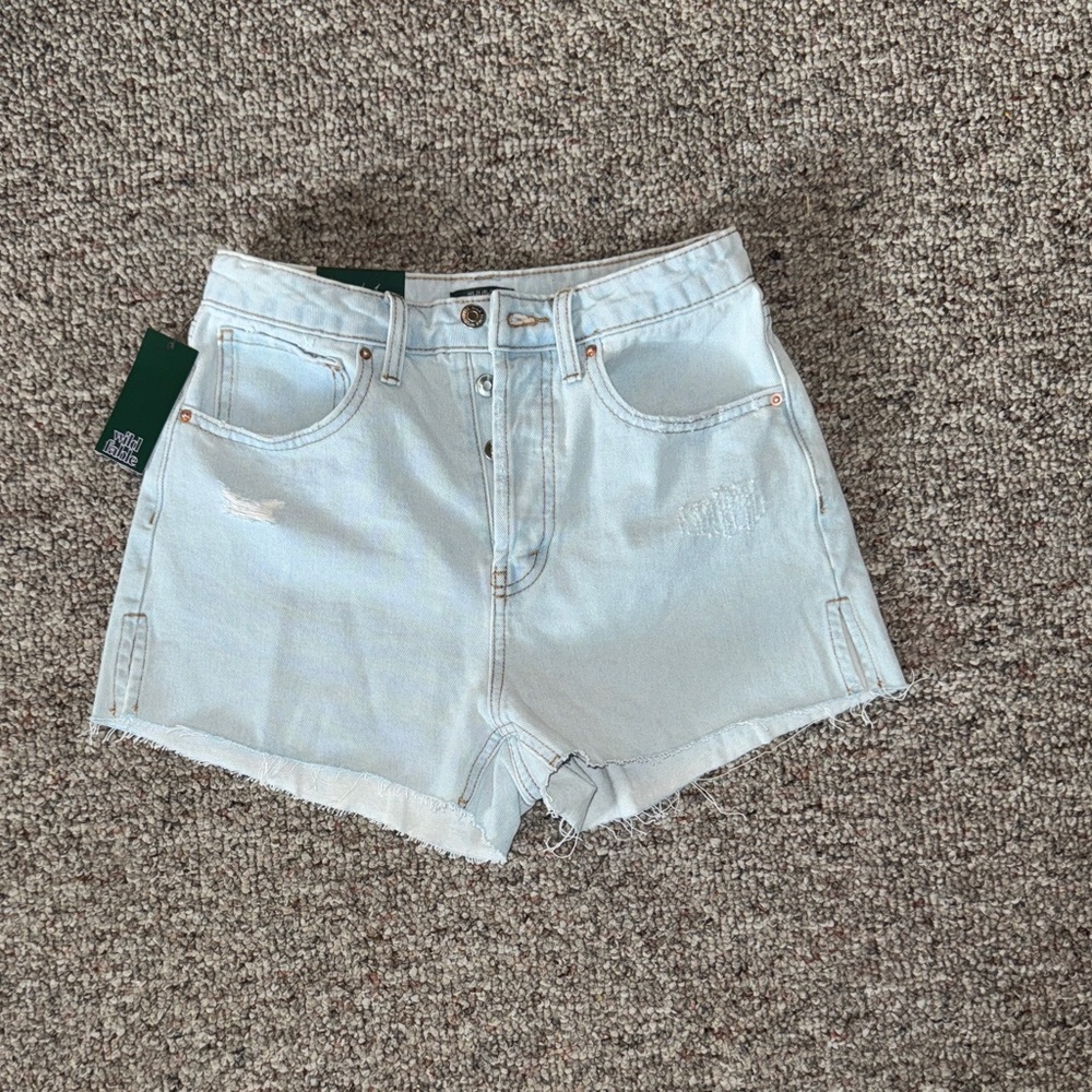 Super High-Rise Cutoff light wash Shorts size 2 NWTS​